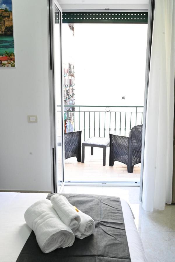 נאפולי Solymar B&B מראה חיצוני תמונה